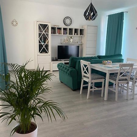 Emi Apartment Mamaia Нэводари Экстерьер фото